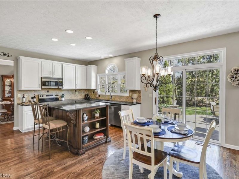 607 Parkside Drive, Avon Lake, OH 44012 Photo 16