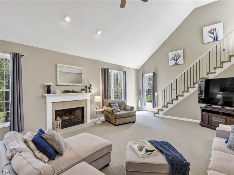 607 Parkside Drive, Avon Lake, OH 44012 Photo 4