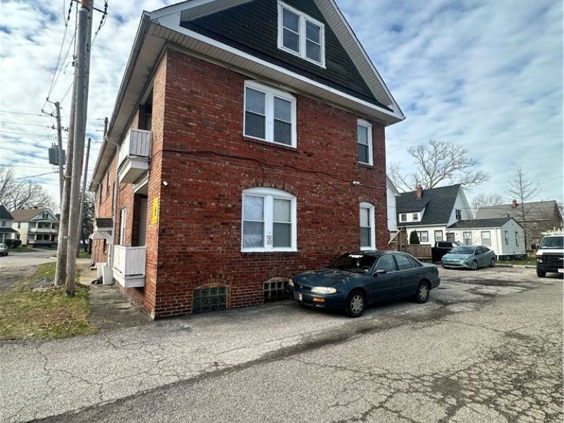 837 Wayside Road, Unit 2, Cleveland, OH 44110 Photo 2