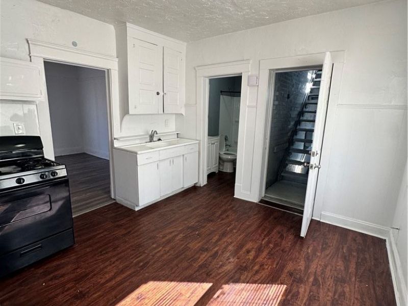 837 Wayside Road, Unit 2, Cleveland, OH 44110 Photo 5