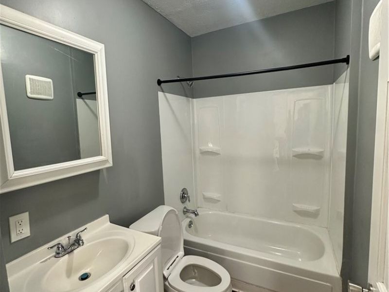 837 Wayside Road, Unit 2, Cleveland, OH 44110 Photo 9