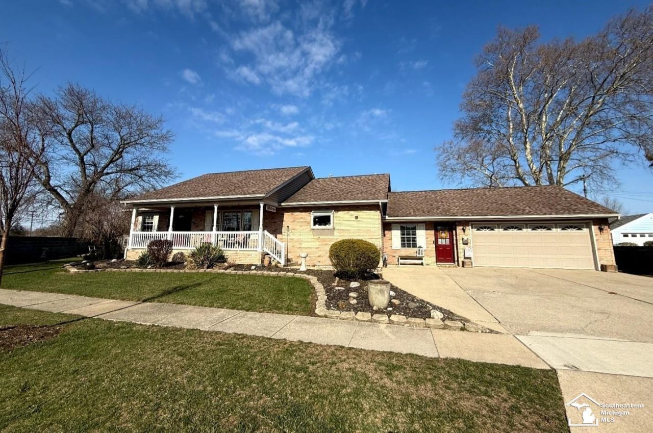 950 Waterloo Avenue, Monroe, MI 48161 Main Photo