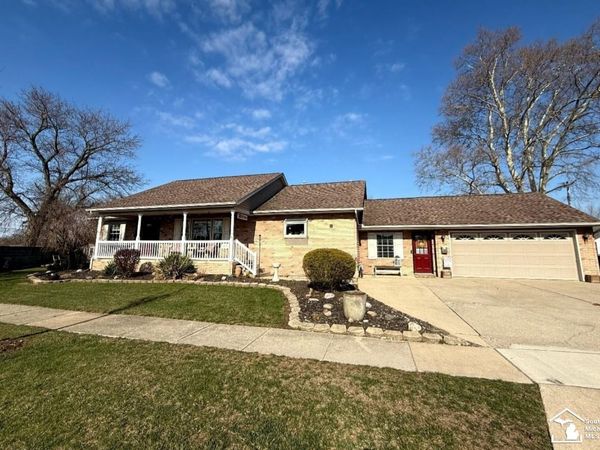 950 Waterloo Avenue, Monroe, MI 48161