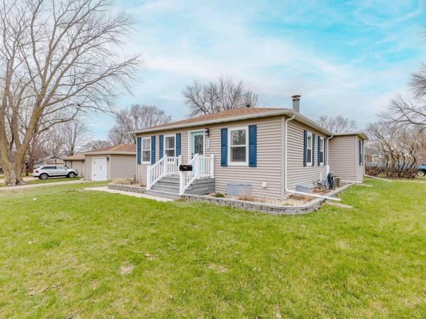 223 8th St SE , Spencer, IA 51301