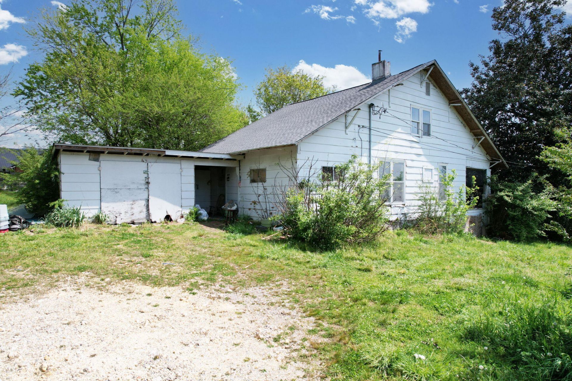 825 Benton Pike, Cleveland, TN 37311 Main Photo