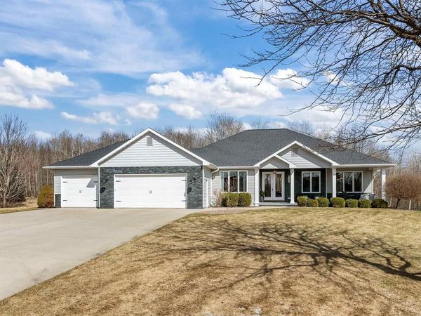 W7516 MOLLY MARIE COURT, Greenville, WI 54942