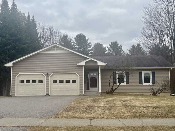 7 Chelsea Road, Essex Junction, VT 05452