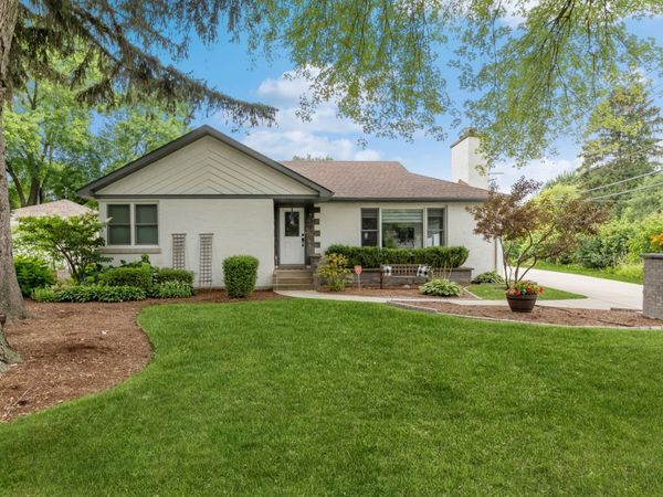 503 Carter Street , Libertyville, IL 60048