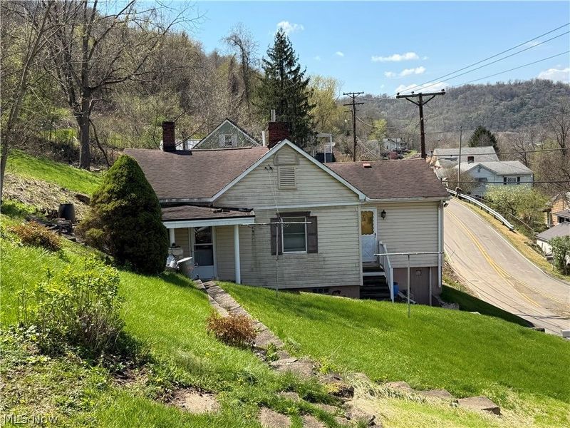 56624 Boyd Avenue, Bridgeport, OH 43912 Photo 2