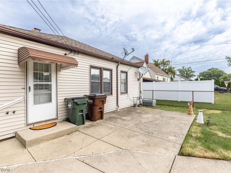 1303 Dartmoor Avenue, Parma, OH 44134 Photo 16