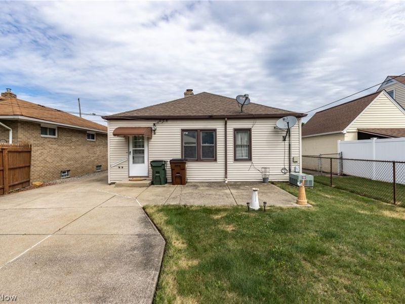 1303 Dartmoor Avenue, Parma, OH 44134 Photo 19
