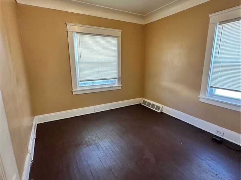 816 London Road, Unit Down, Cleveland, OH 44110 Photo 8