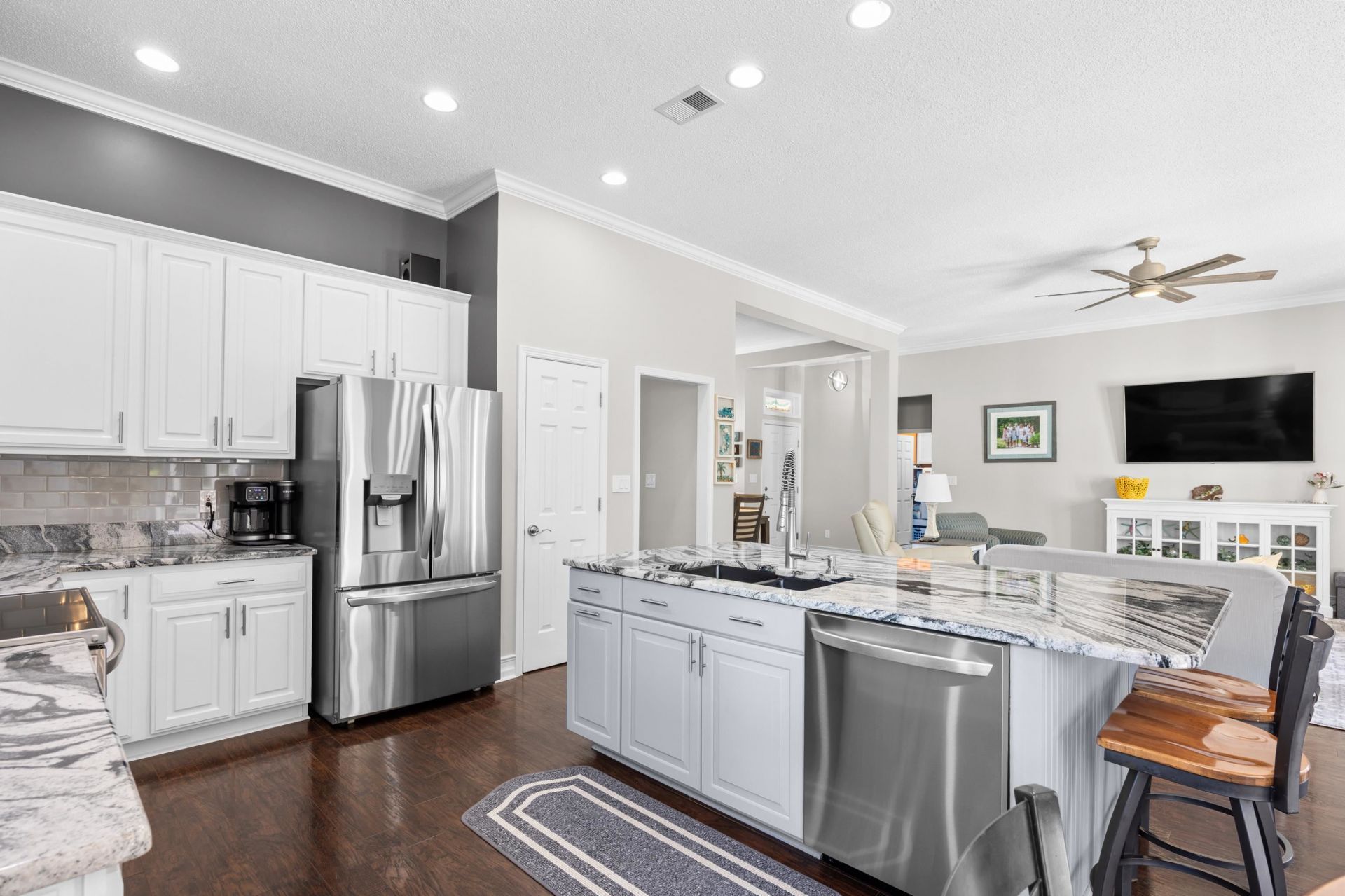 6 Guillemont Ct. Photo 10