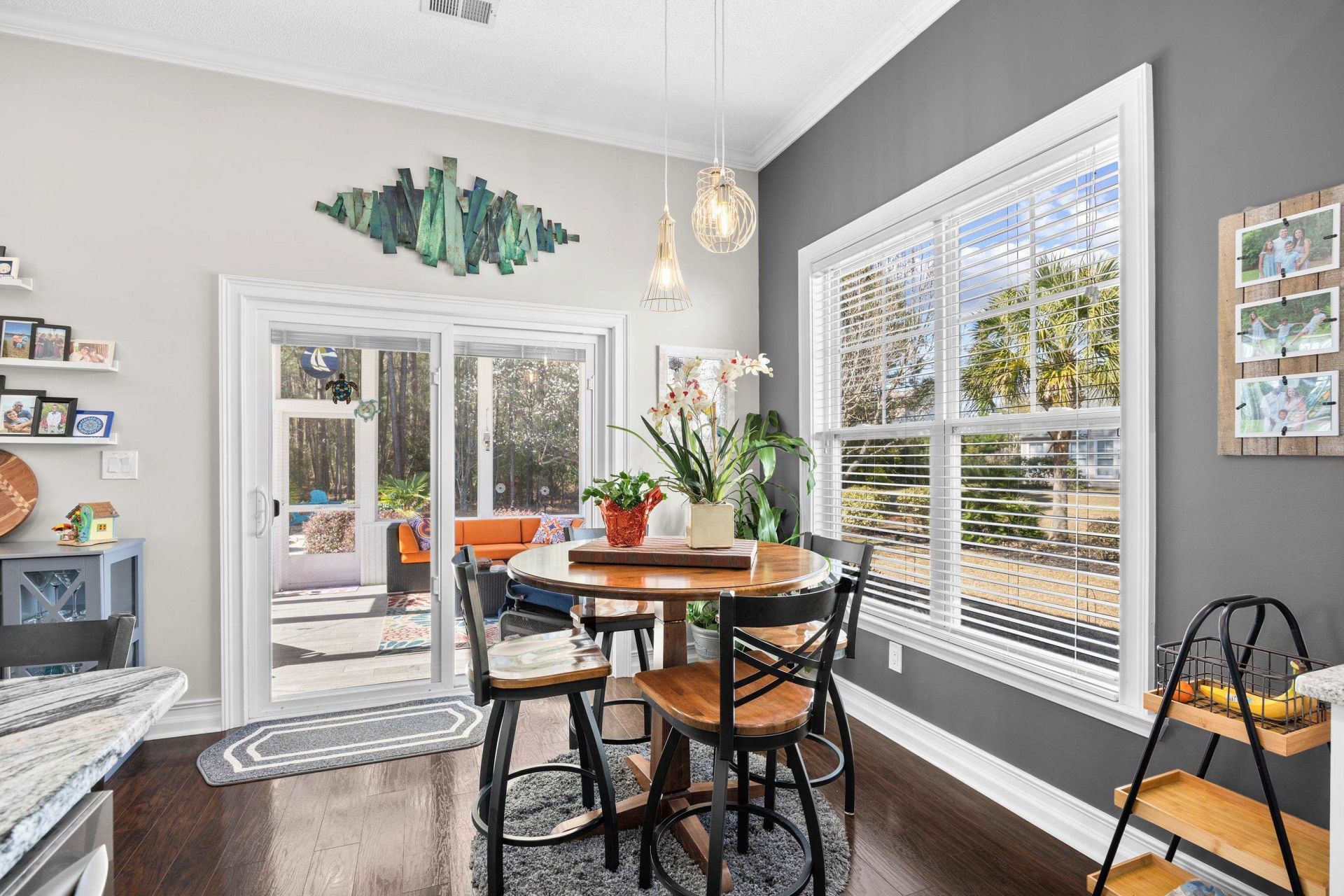 6 Guillemont Ct. Photo 12