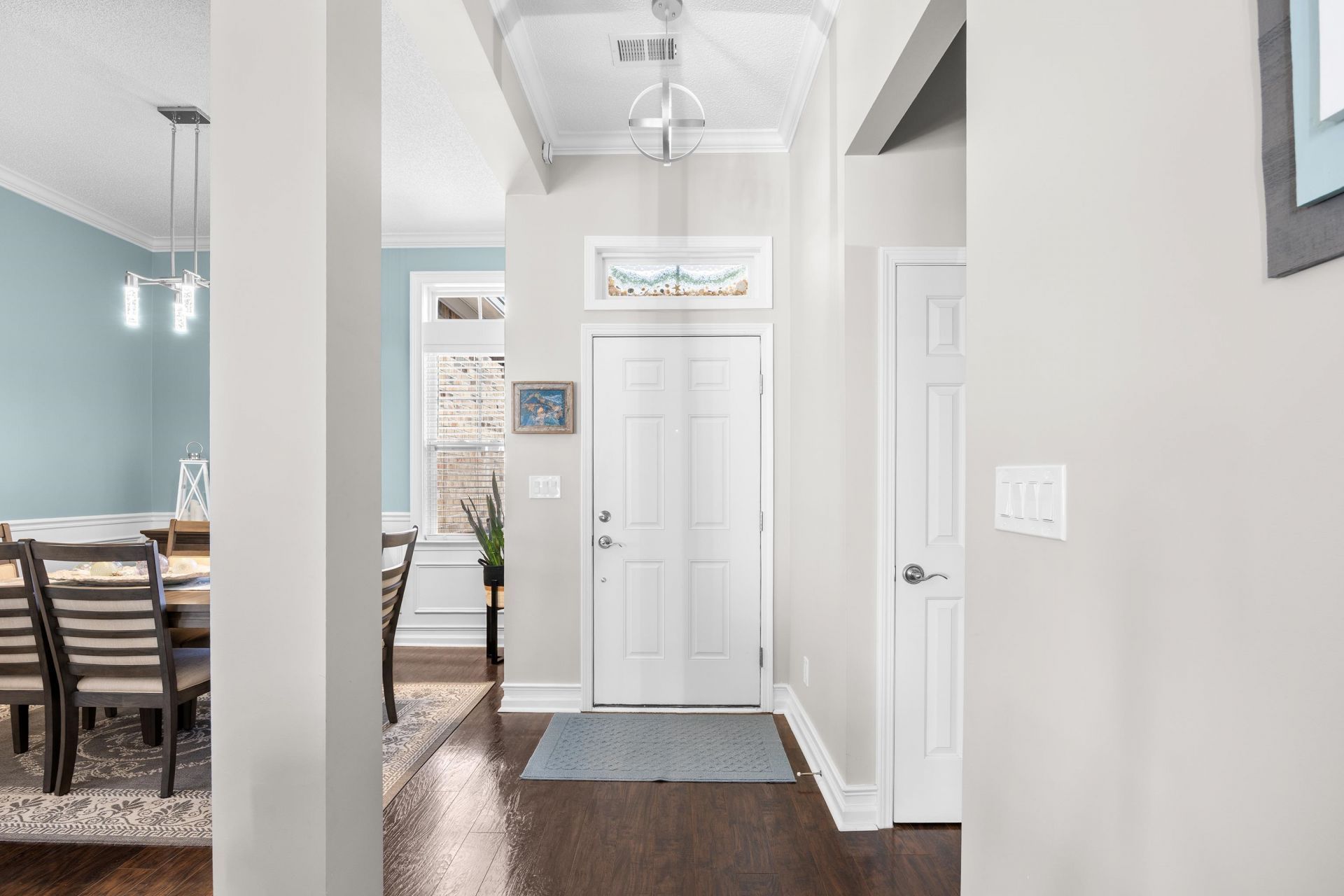 6 Guillemont Ct. Photo 3