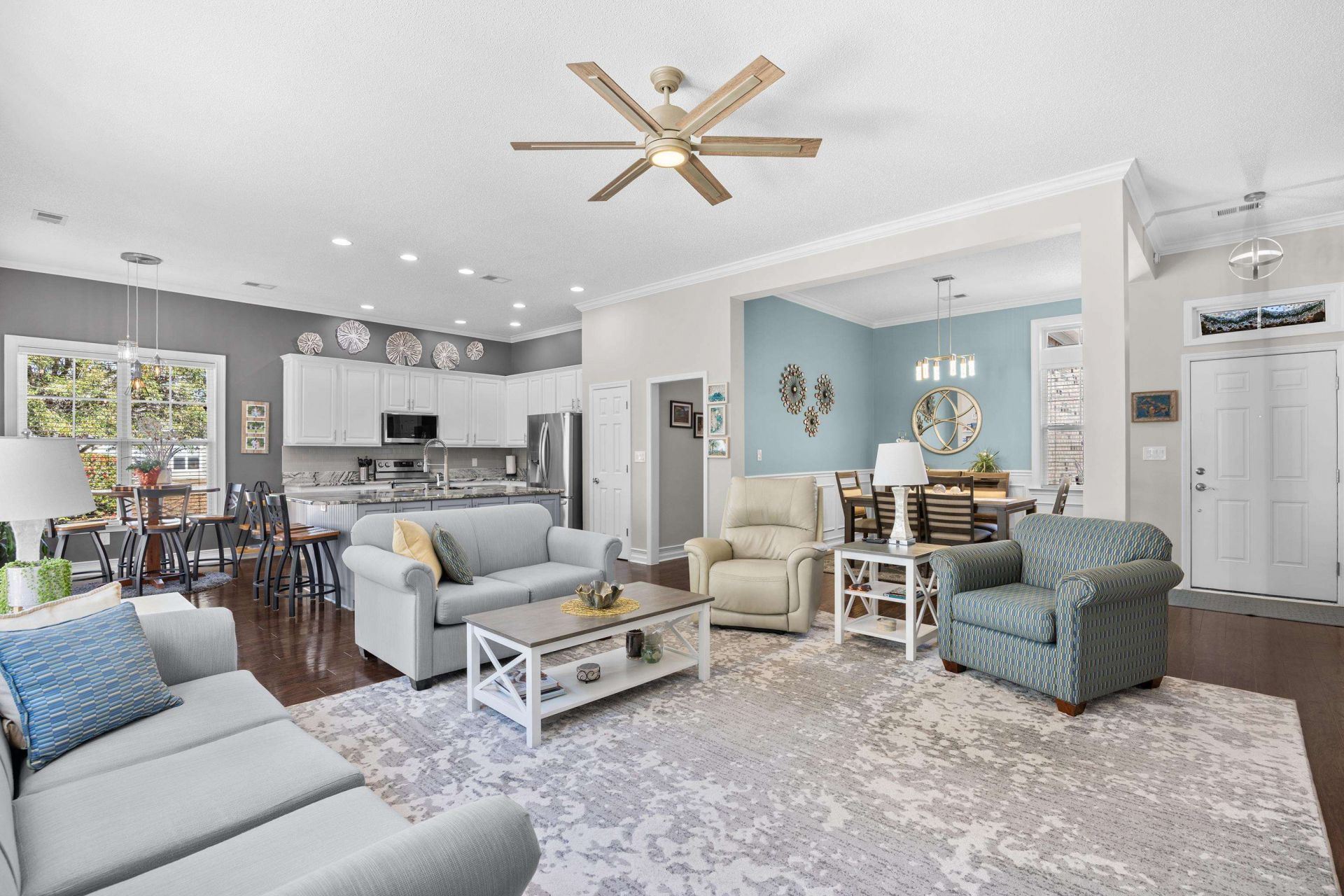 6 Guillemont Ct. Photo 7