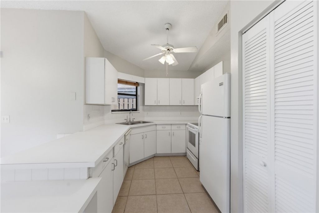 2835 Stoneway Lane, Unit D, Fort Pierce, FL 34982 Photo