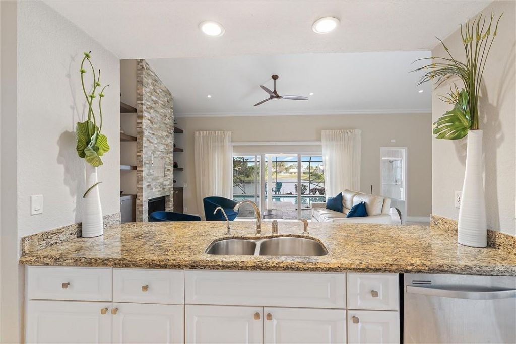 2445 Lakes Drive, Deerfield Beach, FL 33442 Photo