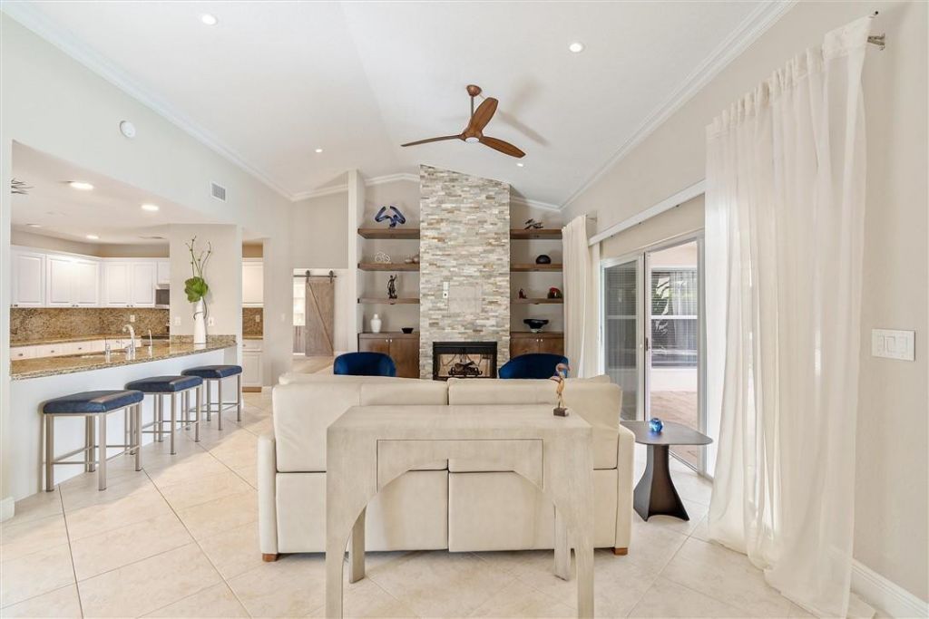 2445 Lakes Drive, Deerfield Beach, FL 33442 Photo