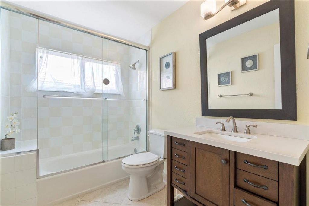 2445 Lakes Drive, Deerfield Beach, FL 33442 Photo