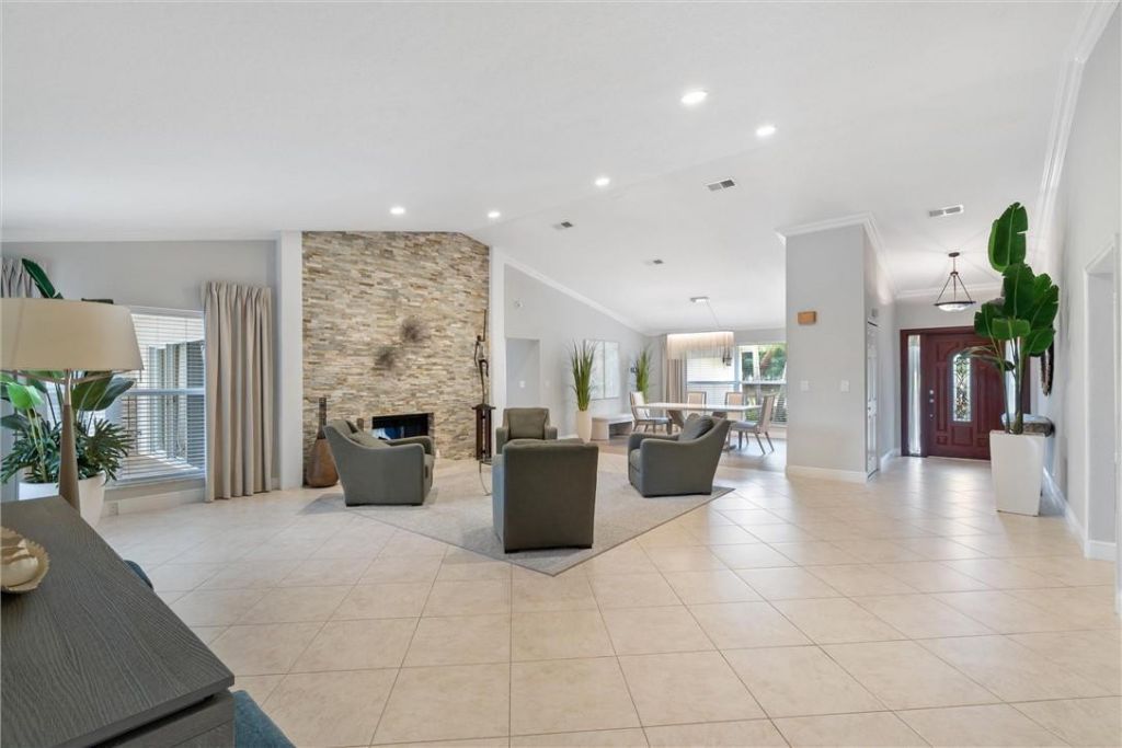 2445 Lakes Drive, Deerfield Beach, FL 33442 Photo