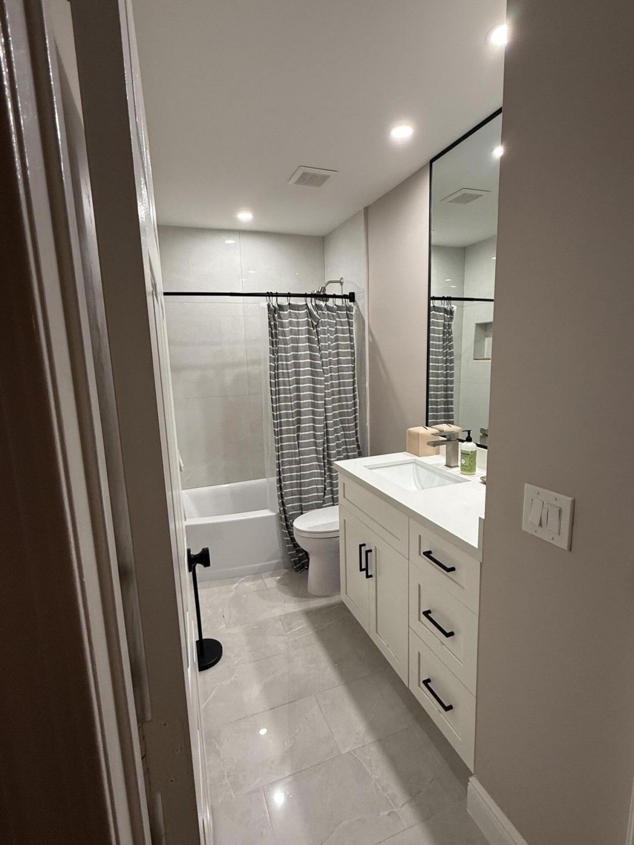 5467 NW 95th Avenue, Sunrise, FL 33351 Photo