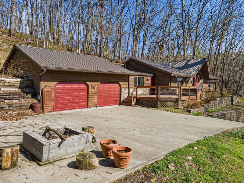 2412 Audrey Drive E, Newark, OH 43055 Photo 2