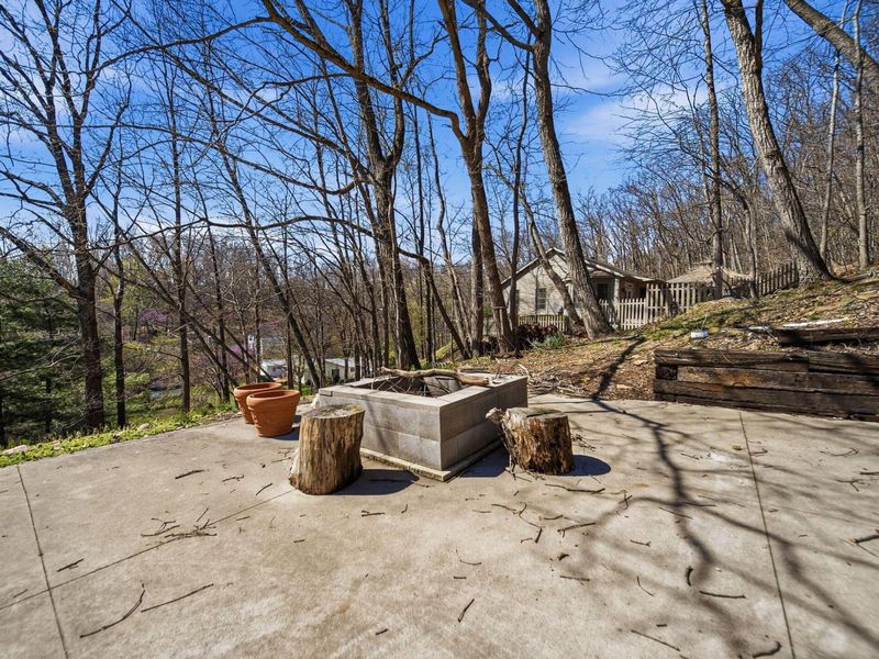 2412 Audrey Drive E, Newark, OH 43055 Photo 4