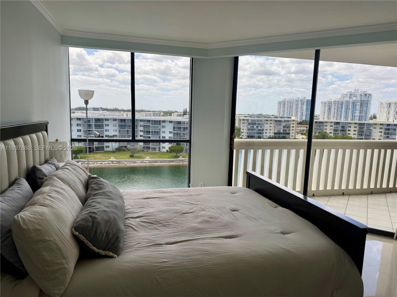 1000 Island Bl , Unit 710, Aventura, FL 33160 Photo