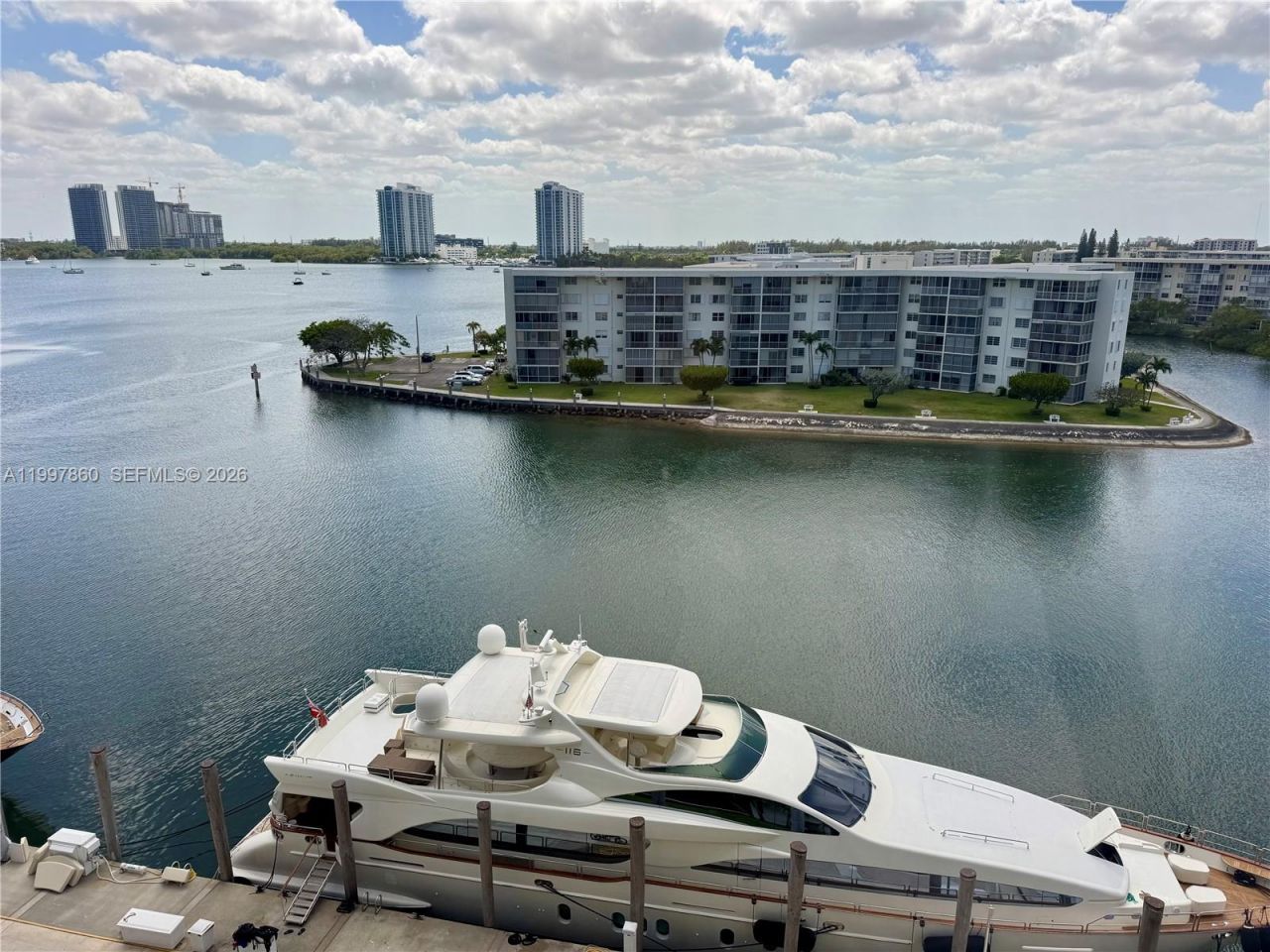 1000 Island Bl , Unit 710, Aventura, FL 33160 Photo