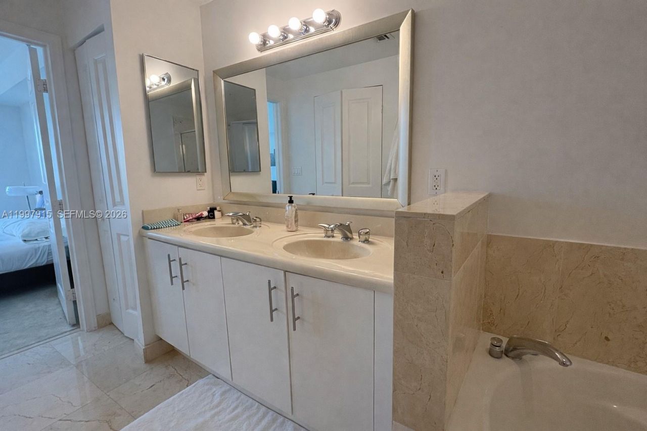 7900 Harbor Island Dr, Unit 706, North Bay Village, FL 33141 Photo