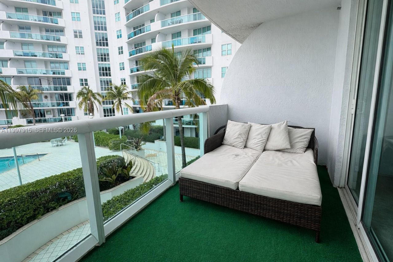 7900 Harbor Island Dr, Unit 706, North Bay Village, FL 33141 Photo