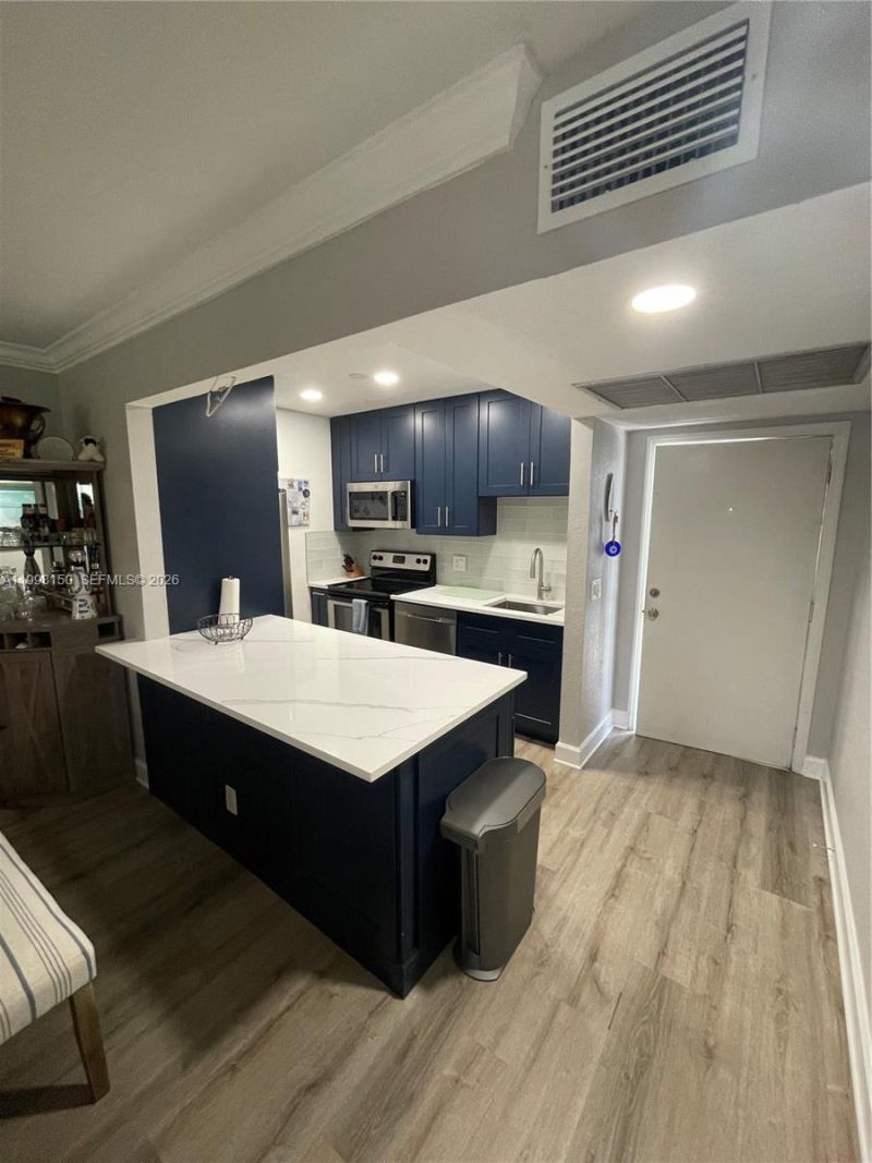 725 Hummingbird Way, Unit 212, North Palm Beach, FL 33408 Photo