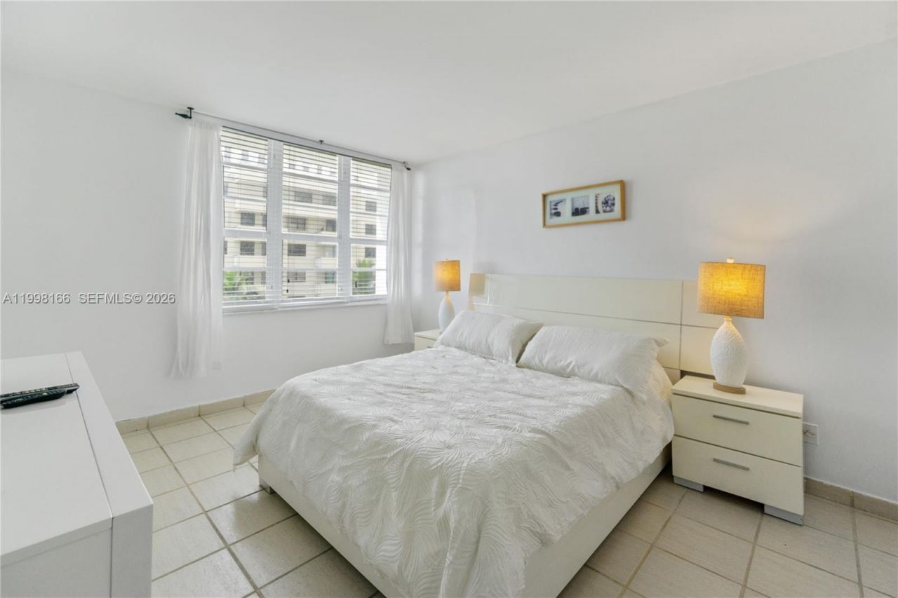 100 Lincoln Rd , Unit 734, Miami Beach, FL 33139 Photo