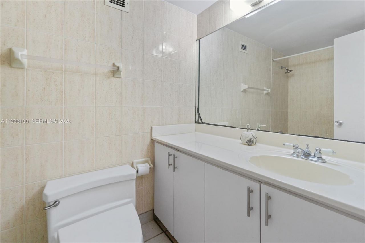 100 Lincoln Rd , Unit 734, Miami Beach, FL 33139 Photo