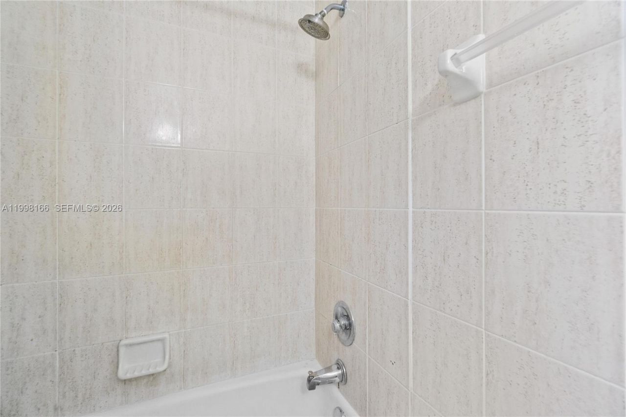 100 Lincoln Rd , Unit 734, Miami Beach, FL 33139 Photo