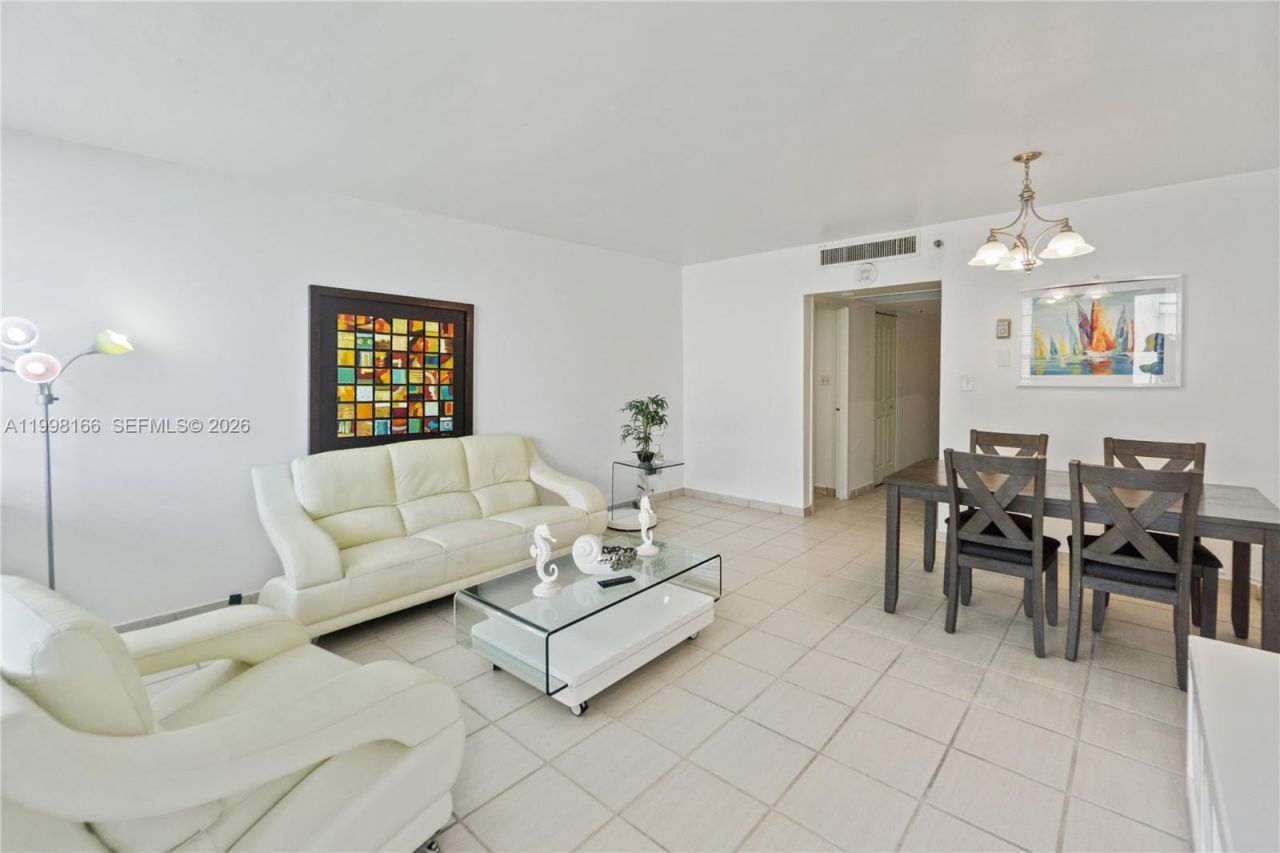 100 Lincoln Rd , Unit 734, Miami Beach, FL 33139 Photo