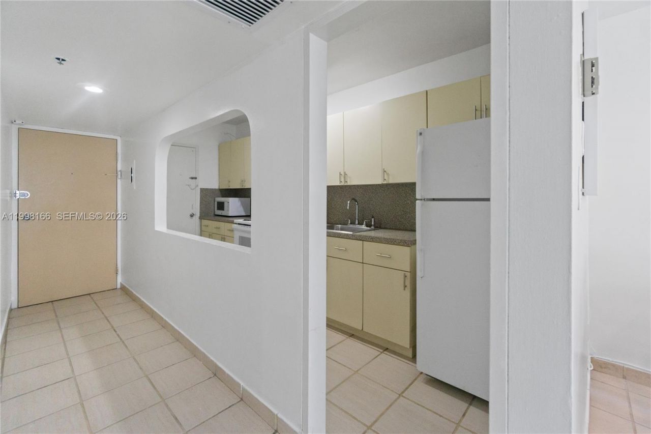 100 Lincoln Rd , Unit 734, Miami Beach, FL 33139 Photo