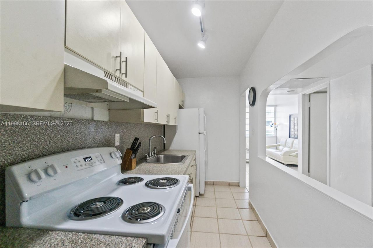 100 Lincoln Rd , Unit 734, Miami Beach, FL 33139 Photo