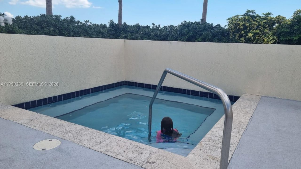 7270 SW 88th St, Unit B306, Miami, FL 33156 Photo