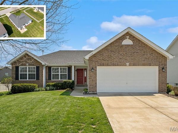 1004 Still Water Drive, O'Fallon, IL 62269