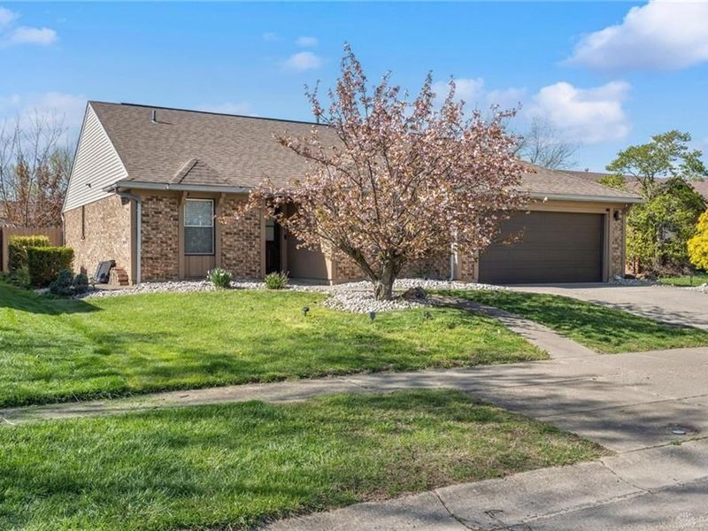 6409 Prairie Creek Court, Huber Heights, OH 45424 Photo 2