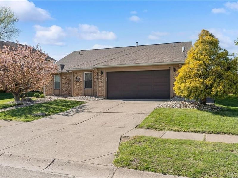 6409 Prairie Creek Court, Huber Heights, OH 45424 Photo 3