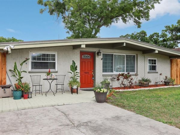 7805 N GLEN AVENUE , TAMPA, FL 33614