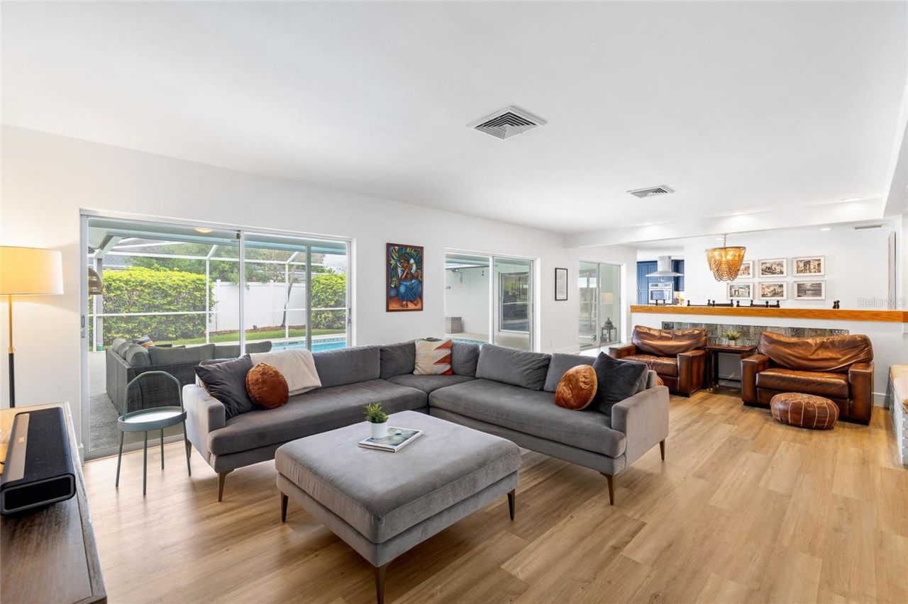 1201 87th Avenue N, Saint Petersburg, FL 33702 Photo
