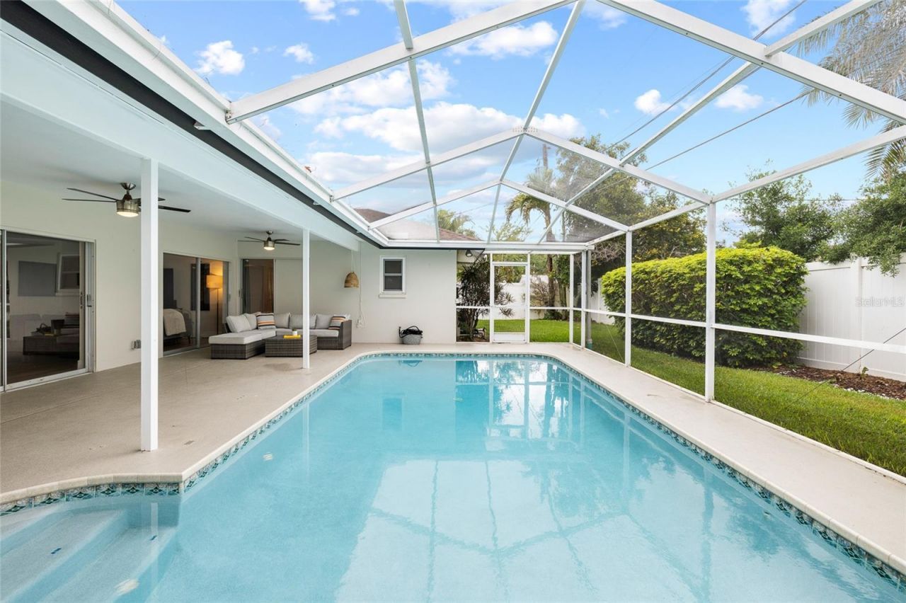 1201 87th Avenue N, Saint Petersburg, FL 33702 Photo
