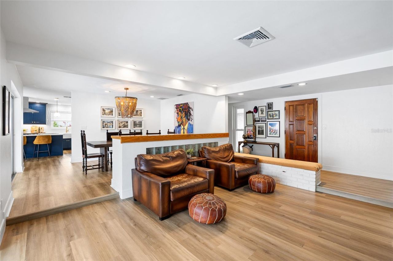 1201 87th Avenue N, Saint Petersburg, FL 33702 Photo