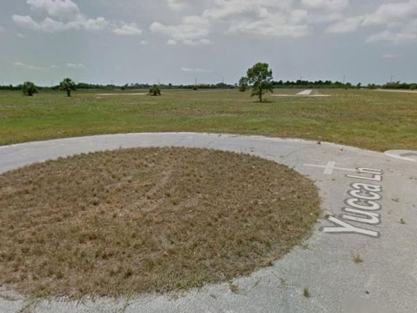 1 YUCCA LANE , PLACIDA, FL 33946