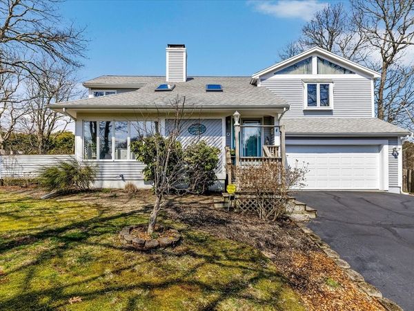 2 Ocean Spray Lane, Yarmouth, MA 02673