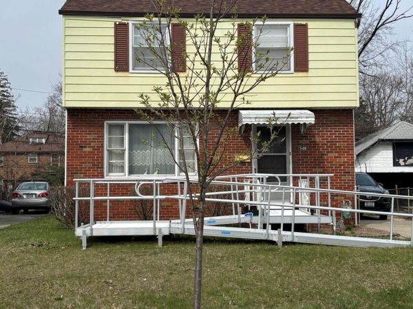 1946 Oakwood Avenue , Toledo, OH 43607